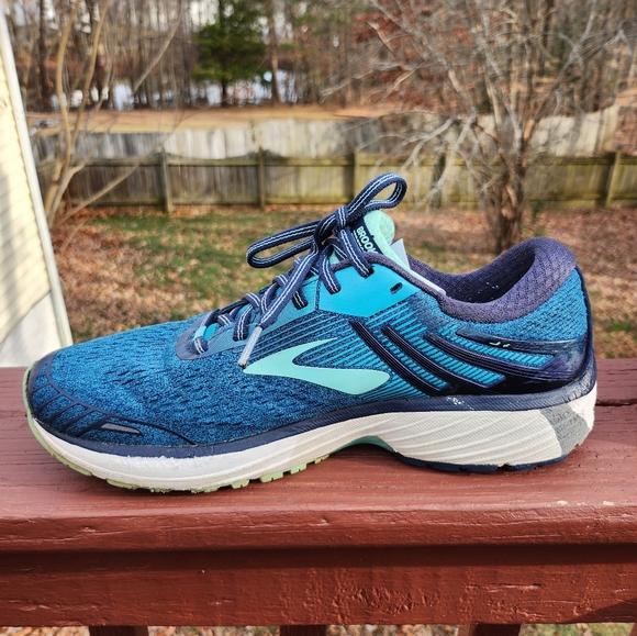 Brooks Adrenaline 18 Ladies Running Shoes Sz. 11 - Picture 5 of 7